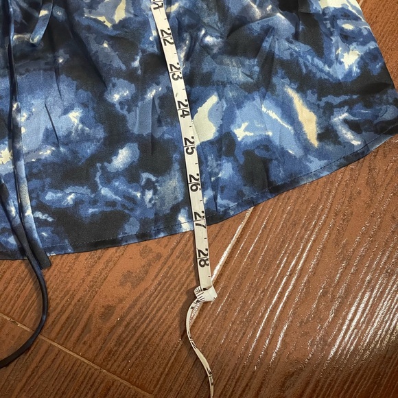 Collective Concepts Blue Floral One Shoulder top Size LG tie waist short sleeve - Picture 9 of 15